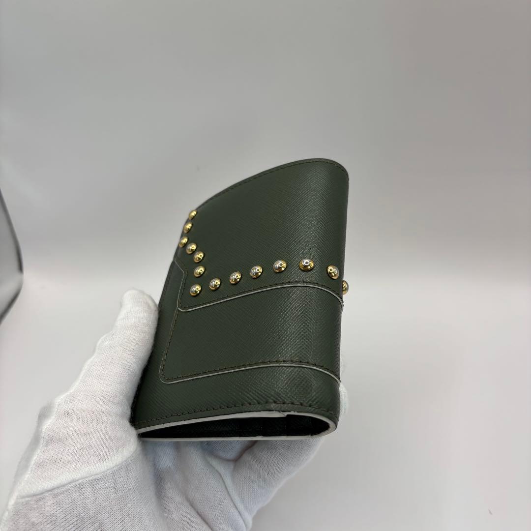 MARNI 二つ折り財布　スタッズ　グリーン　コンパクトウォレット　財布　緑