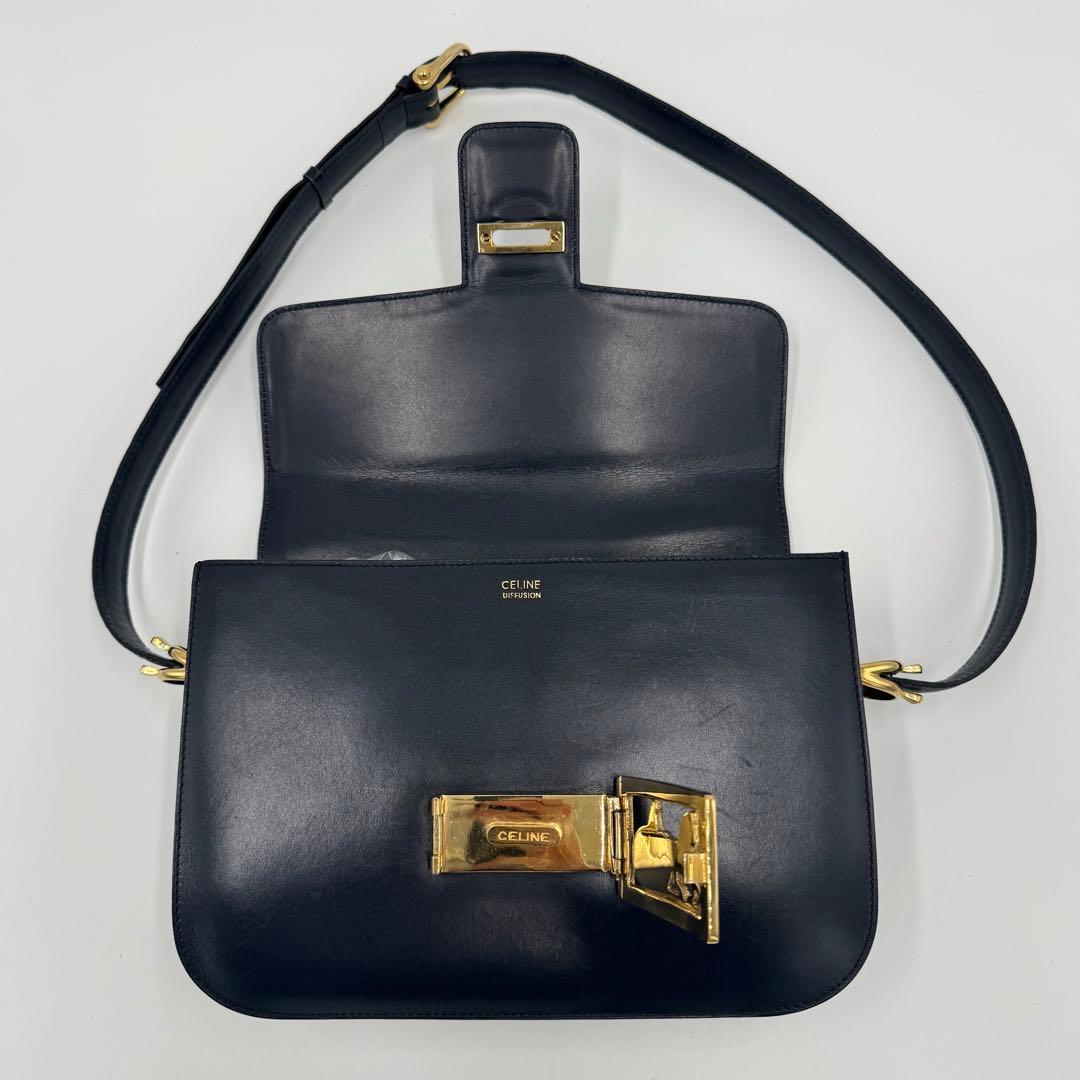 CELINE セリーヌ 馬車金具 カーフ レザー ショルダーバッグ 黒紺