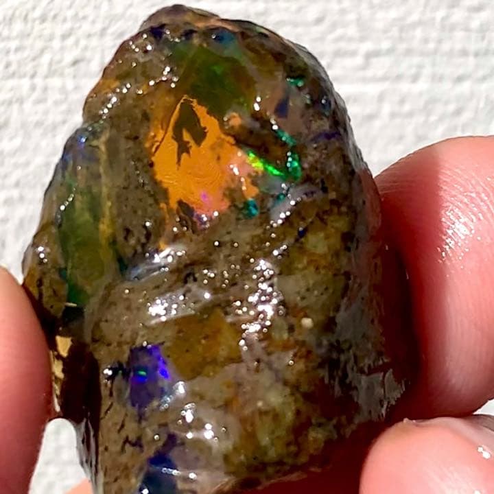青い斑の浮かぶ魅力的なオレンジオパール73.5ct/ファイアオパール/鉱物
