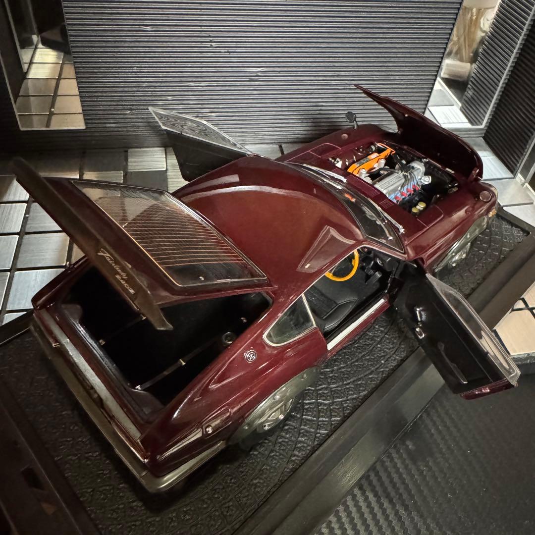 絶版未展示品 京商 1/18 ニッサン フェアレディ 240Z-G マルーン
