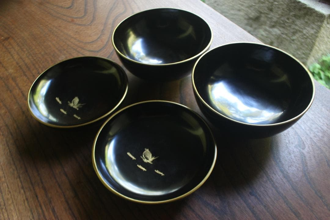 デッドストック！時代金縁黒漆に優美な松竹場沈金のお椀2点（検輪島塗蒔絵椀雑煮椀