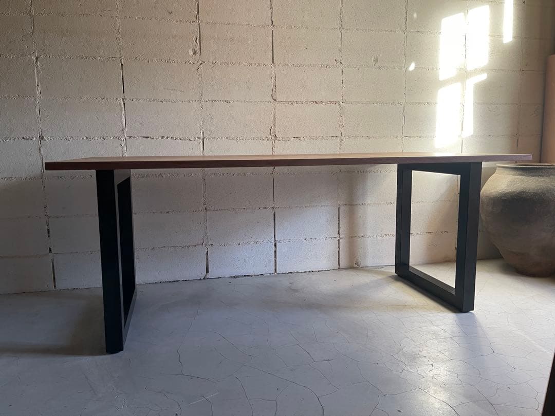 美品　MasterWal ワイルドウッド ダイニングテーブル　ウォールナット無垢