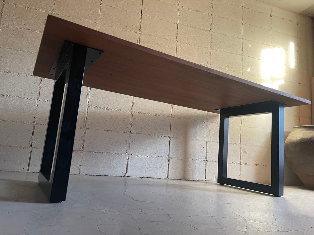 美品　MasterWal ワイルドウッド ダイニングテーブル　ウォールナット無垢