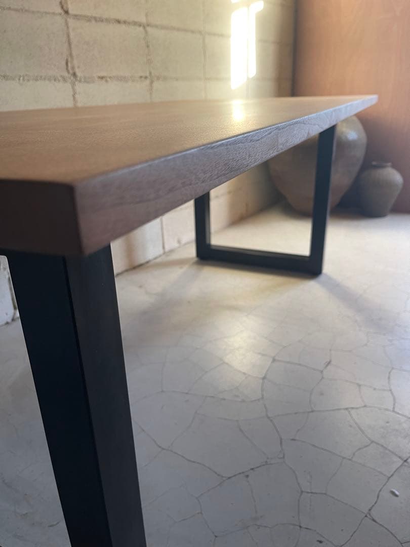 美品　MasterWal ワイルドウッド ダイニングテーブル　ウォールナット無垢