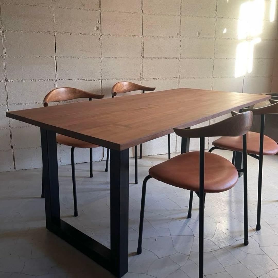 美品　MasterWal ワイルドウッド ダイニングテーブル　ウォールナット無垢