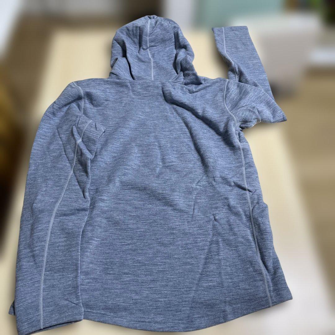 K*u様 新品未使用タグ付き　YETINA ライトフーディー