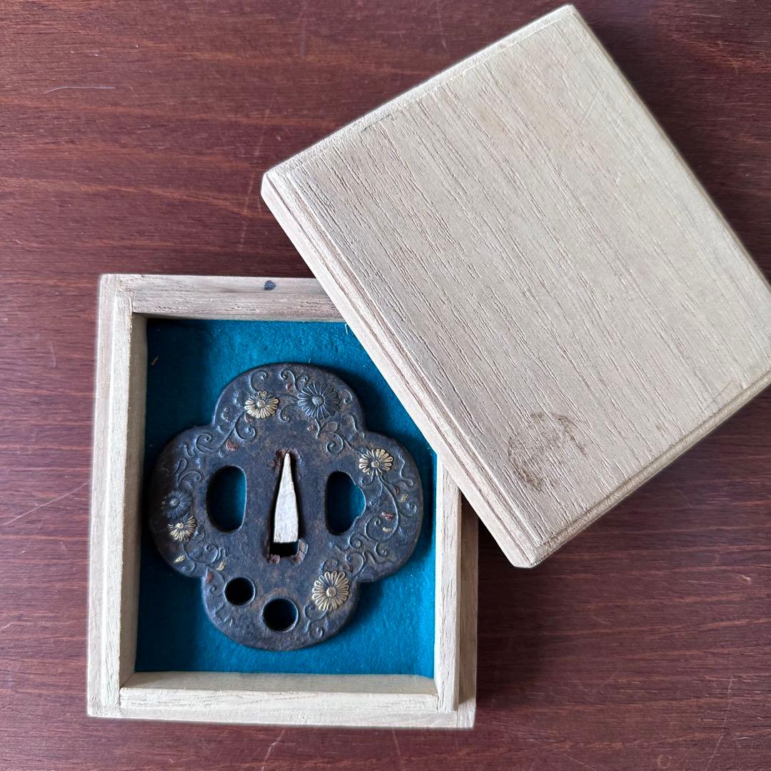 日本刀 鍔・古美濃　後藤