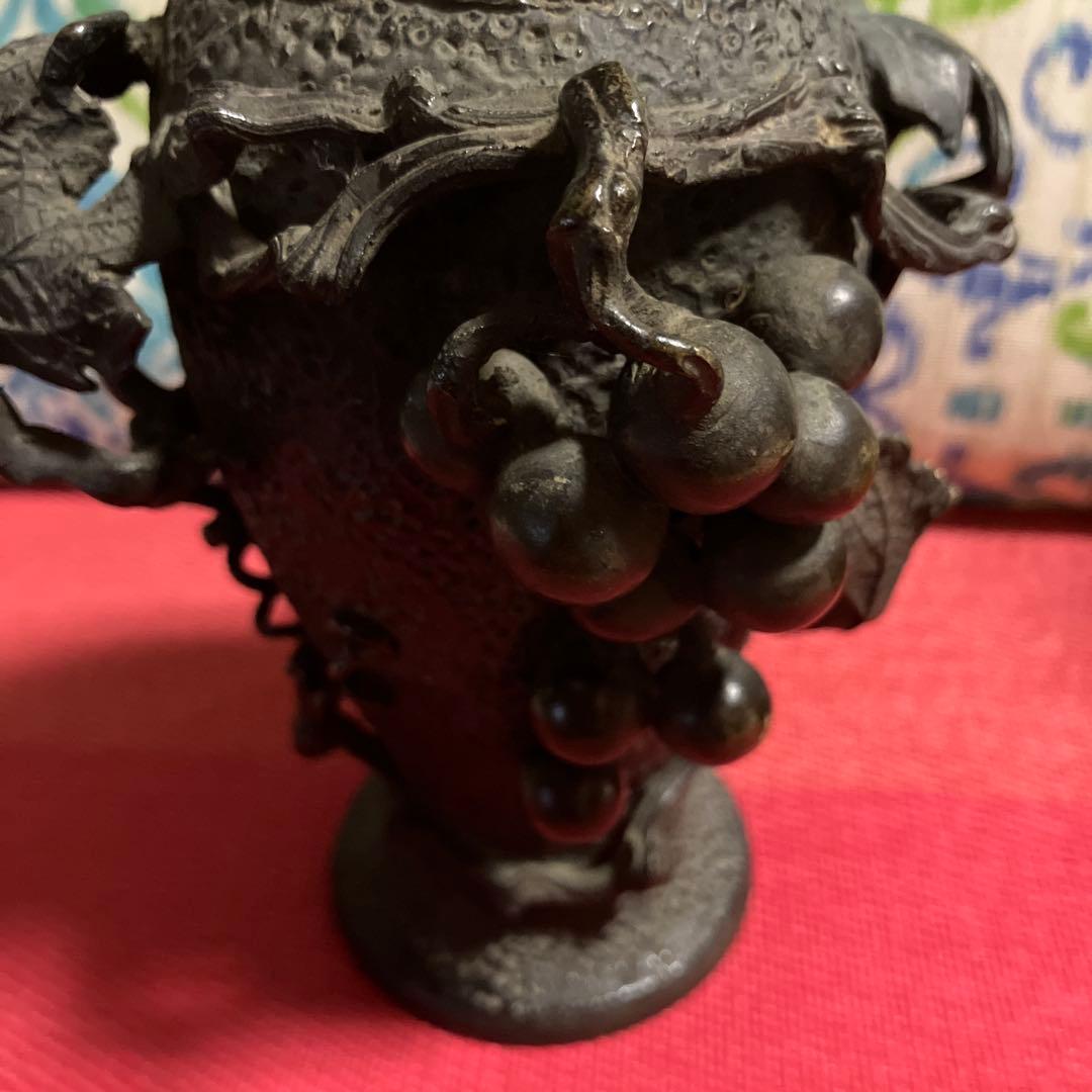 希少レトロな赤堀信平 銅製 盛上 葡萄文 花瓶