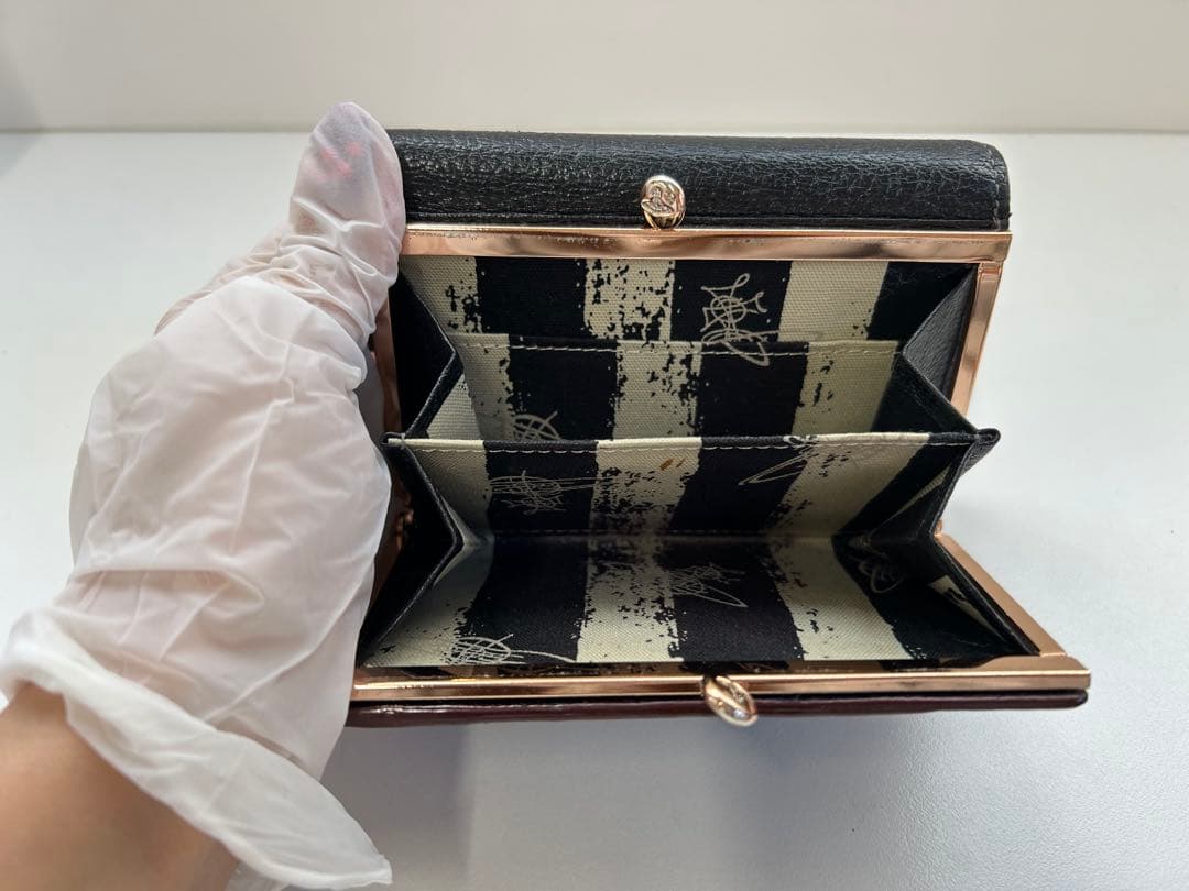 ① ヴィヴィアン ウエストウッド 財布 がま口 黒