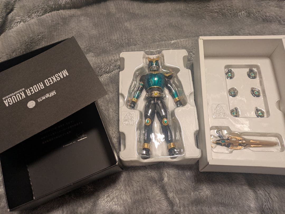 真骨彫 仮面ライダークウガ ライジングペガサス