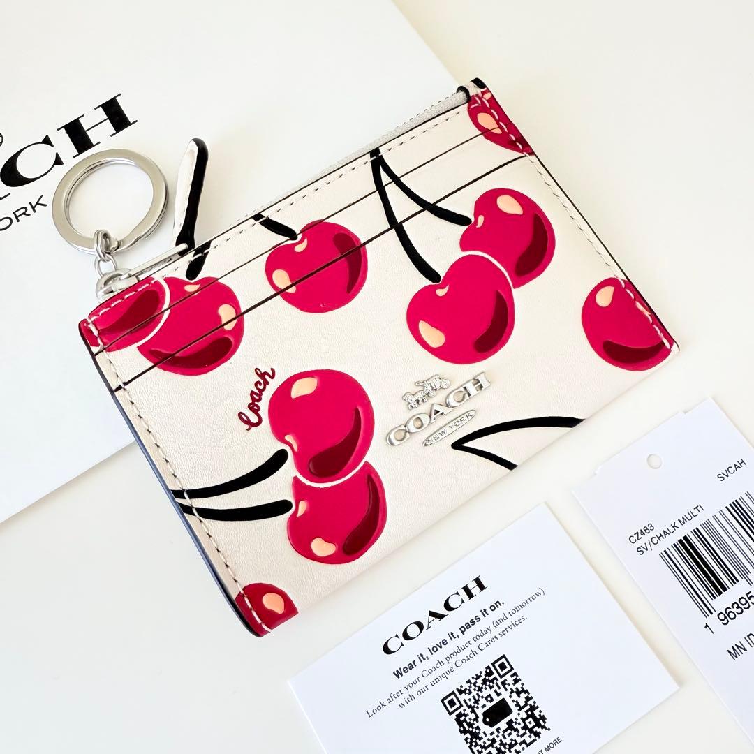 COACH コーチ　ケース 小銭入れ財布　ホワイトレッドチェリーさくらんぼ