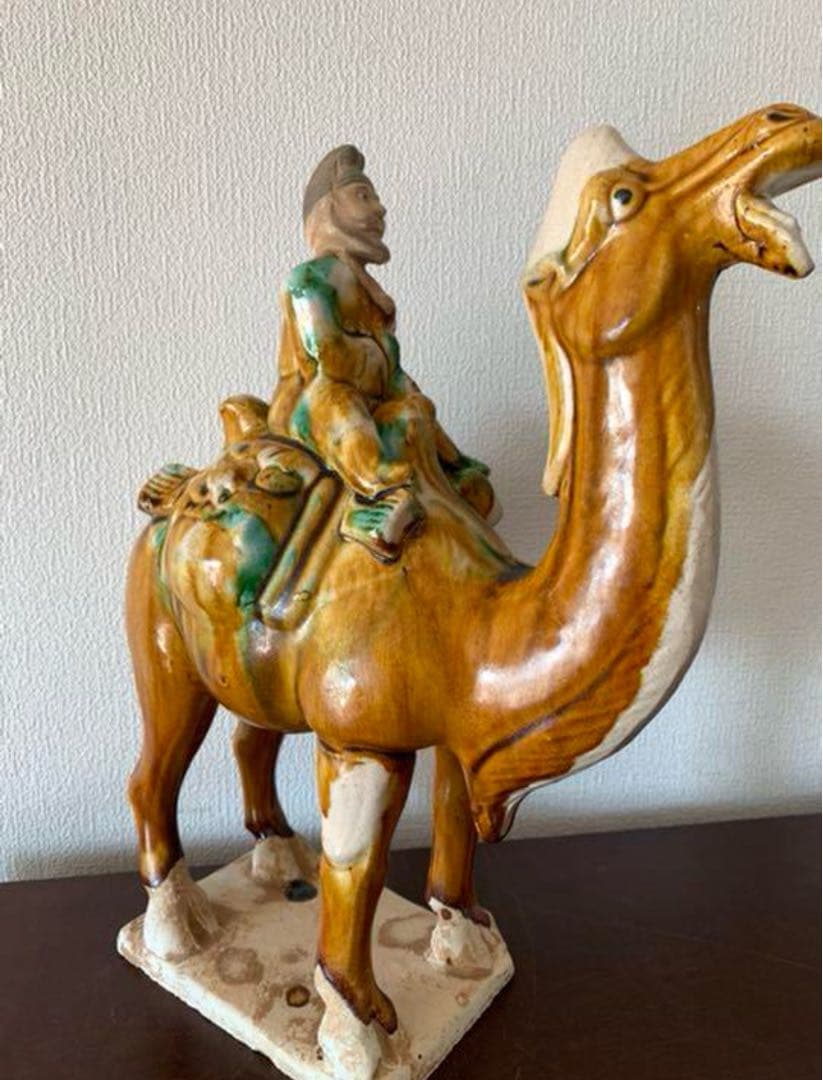 中国　唐時代　古美術 唐三彩駱駝上人物像共 箱、共布付き