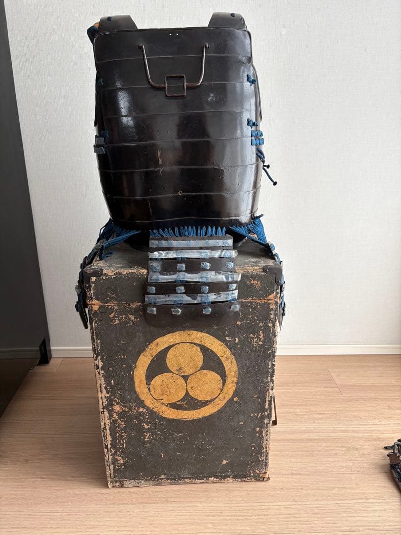 甲冑　等身大　当時物　鎧櫃付き