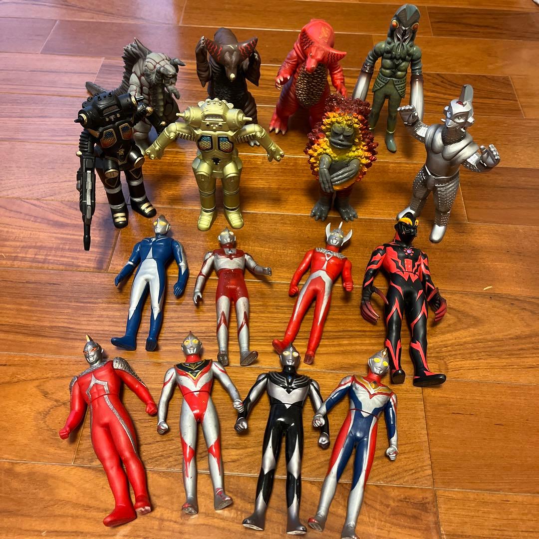 ウルトラマンフィギュア15体まとめ売り