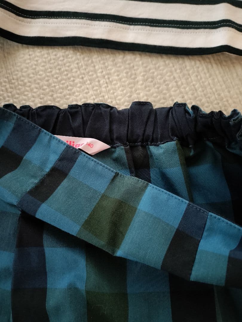 familiar　140 チェック柄 スカート