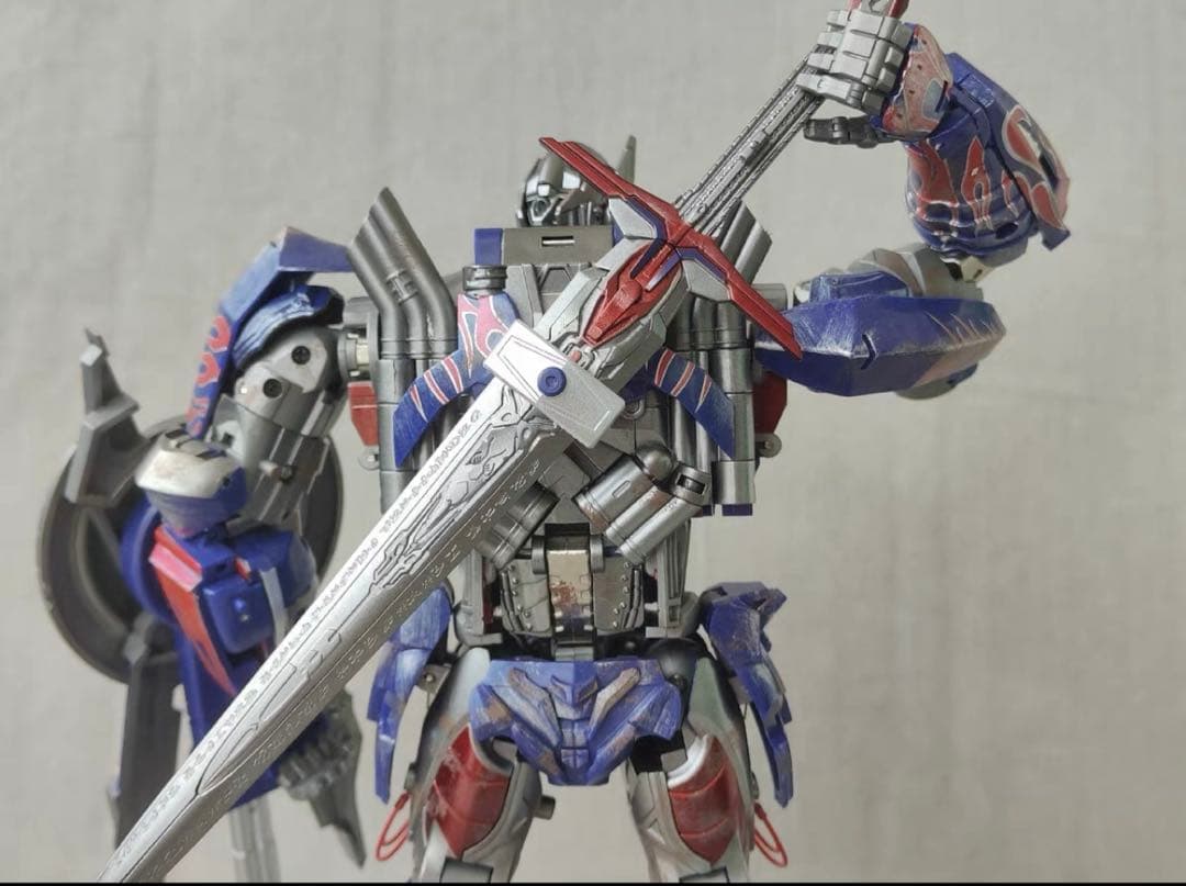 uniquetoysオプトマスプライム　カスタムパーツ付く