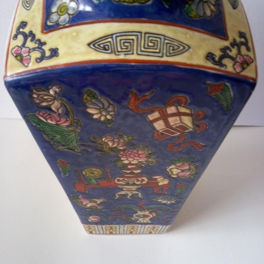 中国古玩 大清同治年製 唐人紋様 花瓶