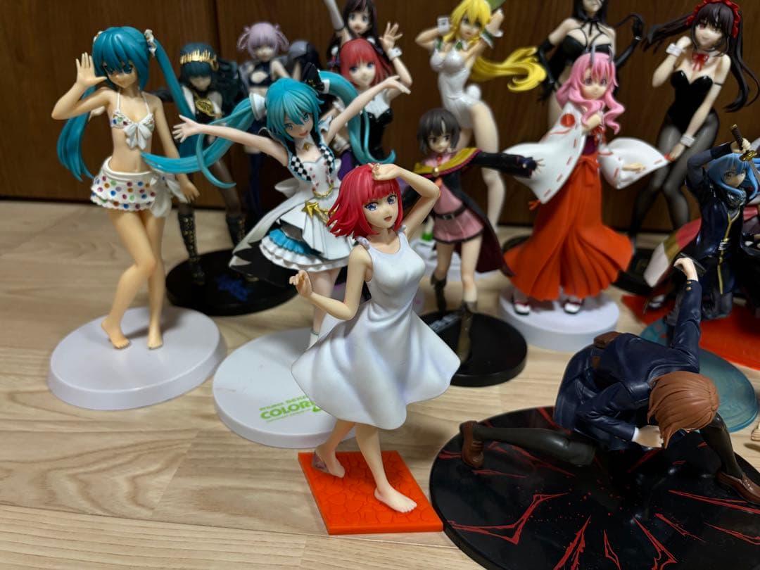 アニメキャラクター 美少女 フィギュア 大量 まとめ売り - メルカリ