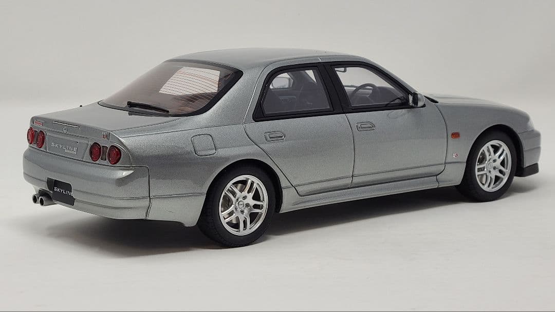 1/18 日産 スカイライン GT-R オーテック バージョン BCNR33 1/18 日産