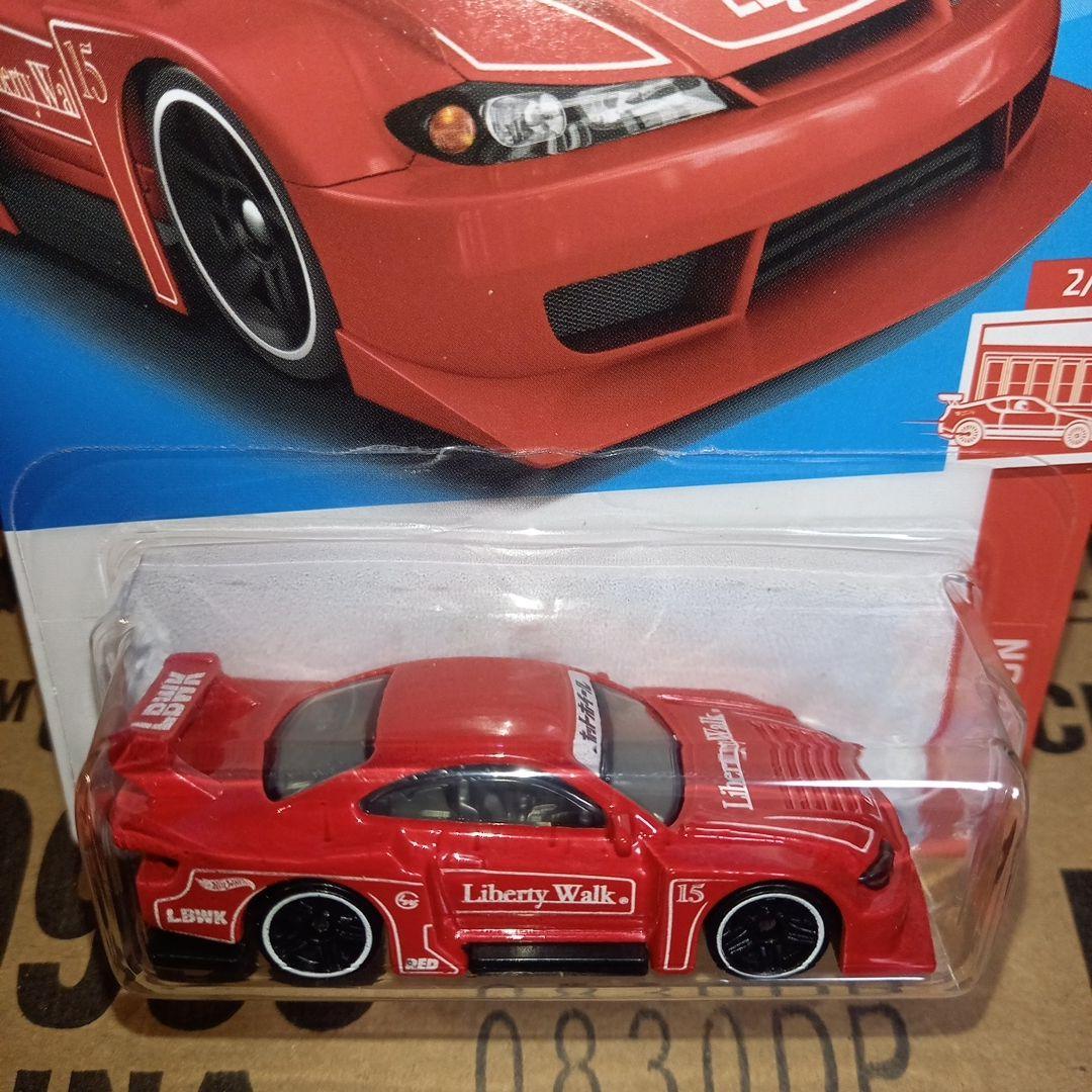 ホットウィールリバティーウォークLBWKシルビアS15レッドエディション