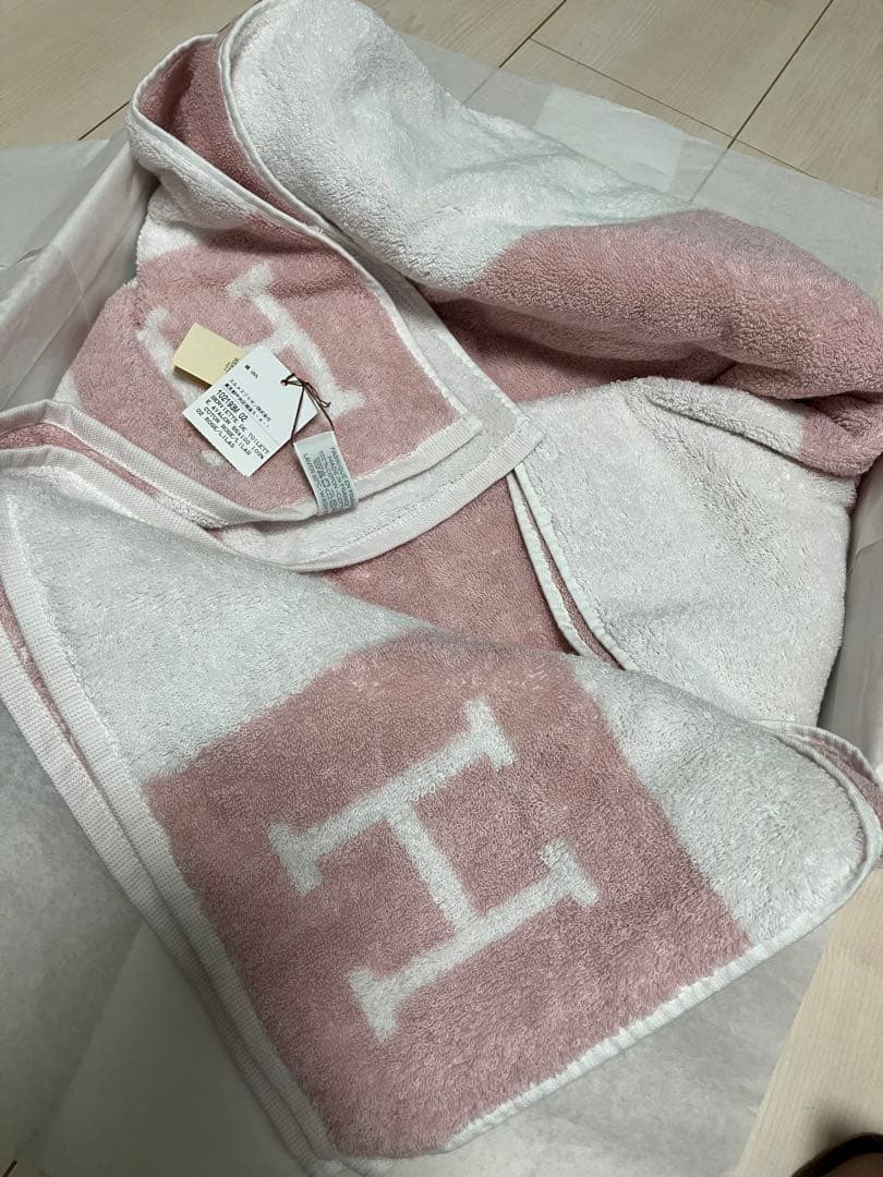 エルメス バスタオル アヴァロン ピンクバスタオル 《アヴァロン