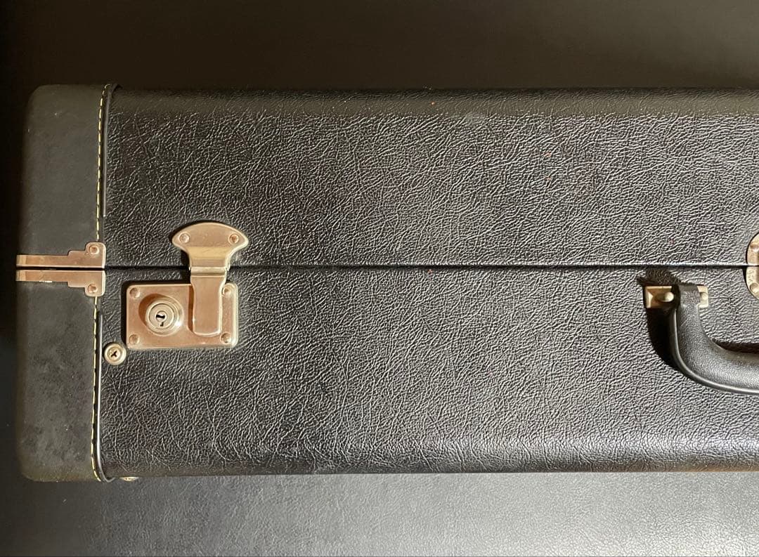 KING トロンボーンケース　ハードケース　黒　テナートロンボーン用