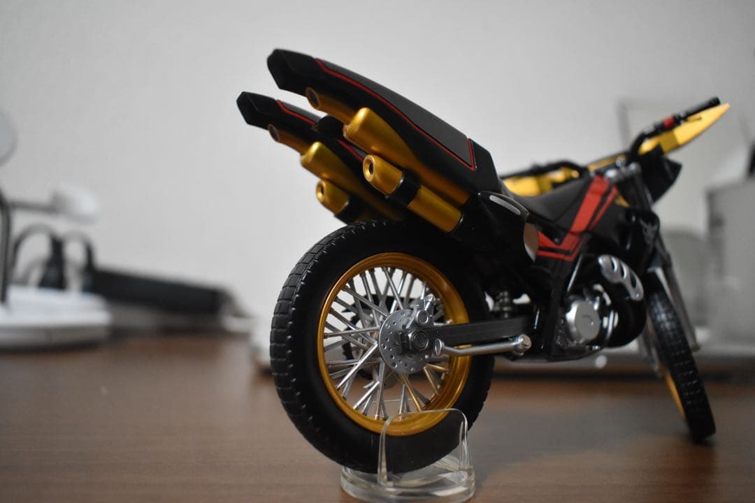 く*)様 S.H.Figuarts ビートチェイサー2000 仮面ライダークウガ