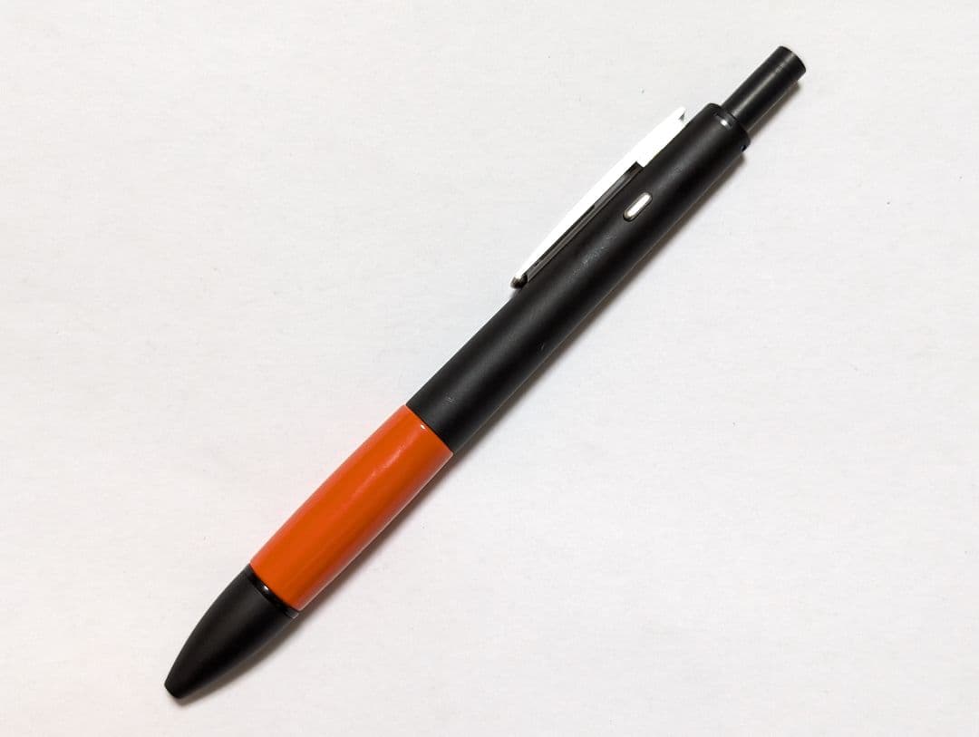 Lamy　4pen　限定色　オレンジ　廃番ボールペン　多機能ペン　振り子式