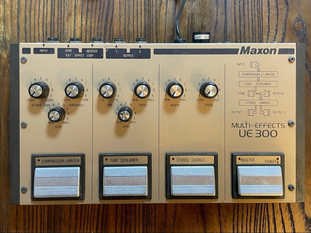 Maxon UE 300 マルチエフェクター 【ヴィンテージ 艶あり TS-9】