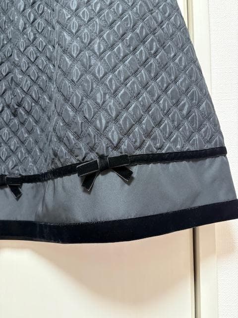 エムズグレイシー(M'S GRACY)カタログ掲載黒のキルティングフレアスカート