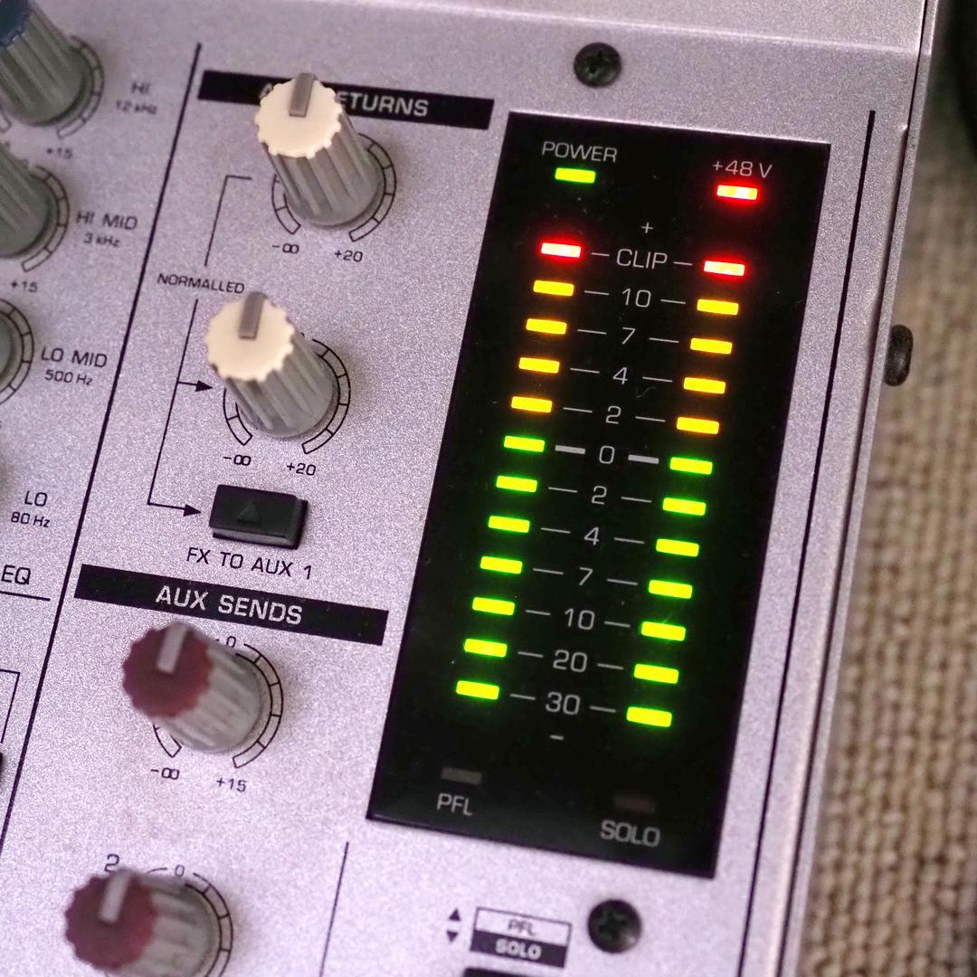 BEHRINGER MX2004A ACアダプターなしだけど動作確認済品