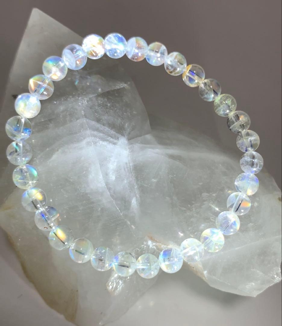 ★三月桜 さま★《極上》①マダガスカル産　ホワイトラブラドライト　ブレス