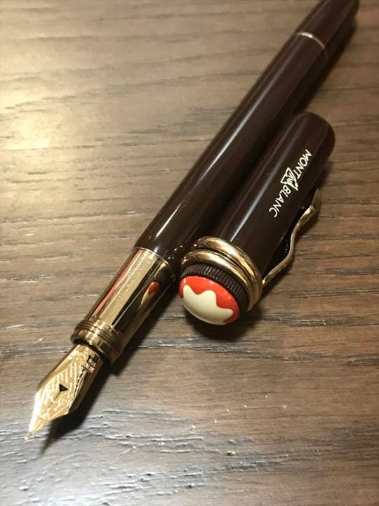 モンブラン ボールペンヘリテイジ ルージュ・エ・ノワール トロピック