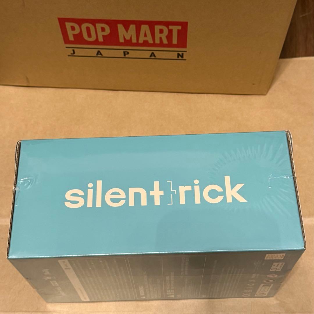 限定996体 POPMART Angry Molly-Eyes Fire - メルカリ