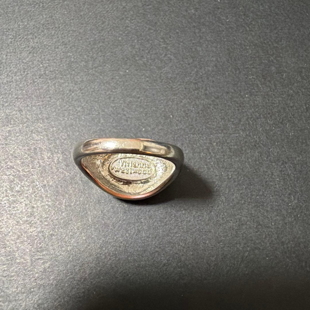 ヴィヴィアン　指輪