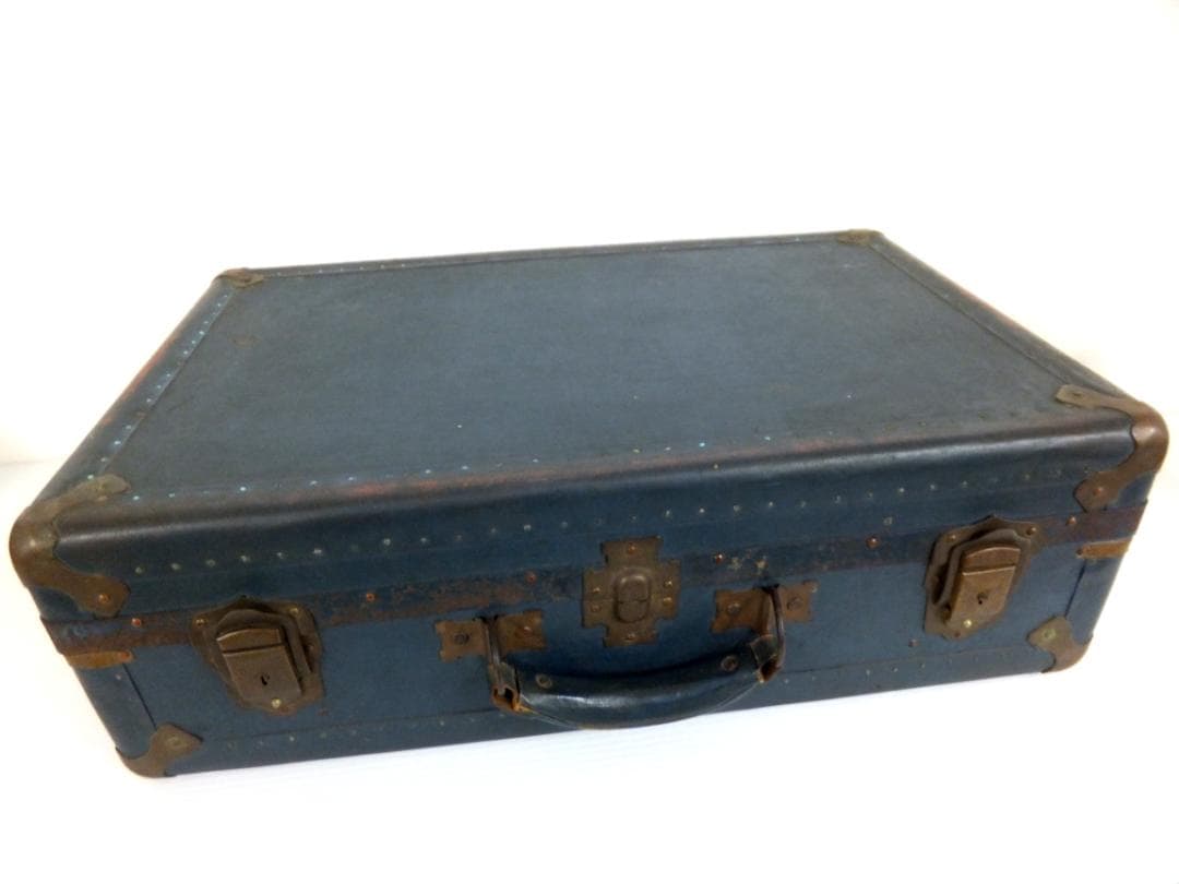 D543 軍物 プロペラ 翼 旭日 マーク 旧日本軍 トランク 鞄 アンティーク D543 軍物 プロペラ 翼 旭日 マーク 旧日本軍 トランク 鞄