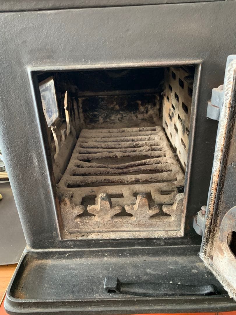 の*り様 クラシック薪ストーブ ガラス窓付き　写真追加してます。