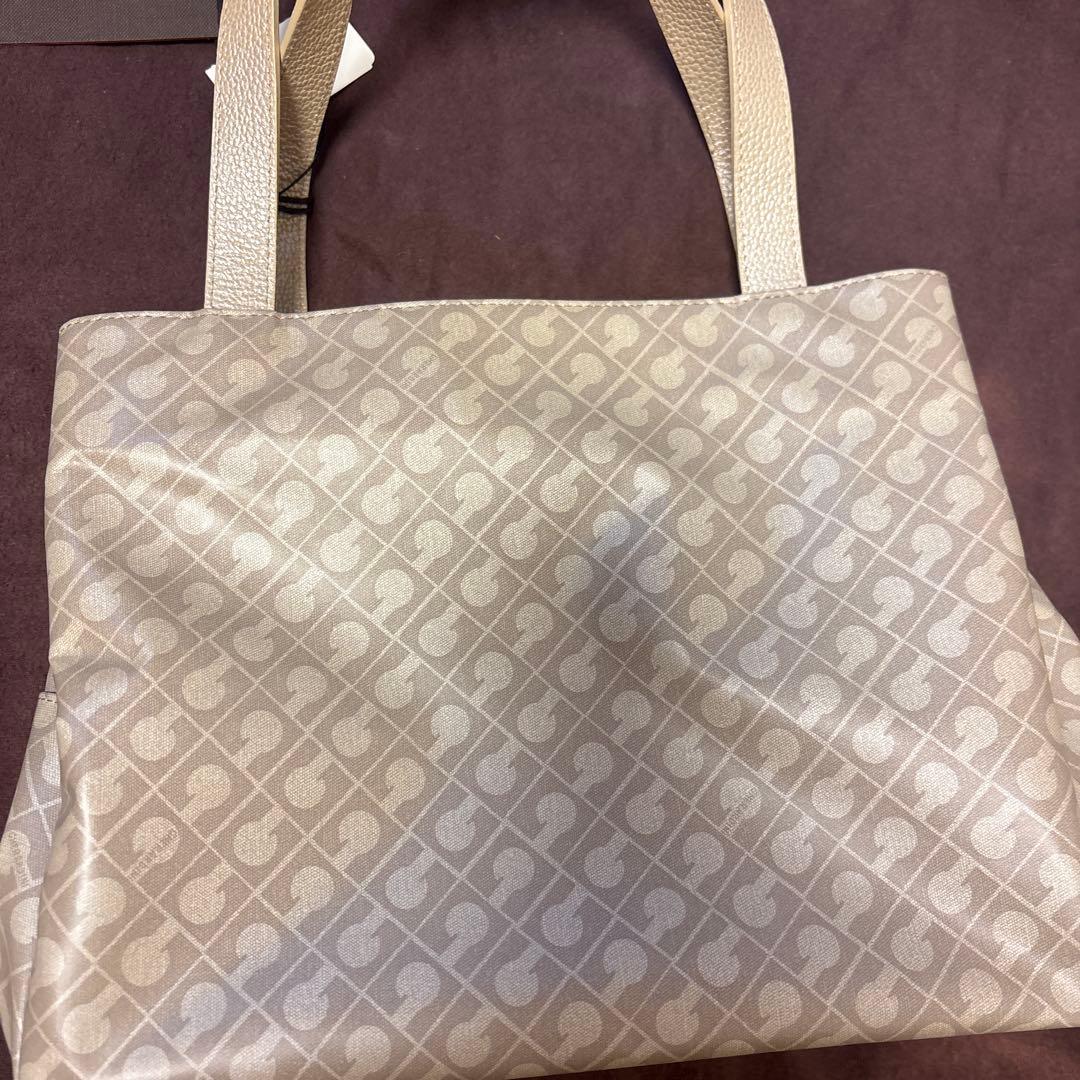 GHERARDINI ベージュ ハンドバッグ