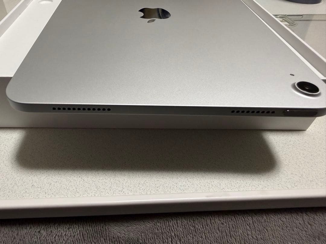 Apple iPad シルバー 本体 第10世代 64GB - メルカリ