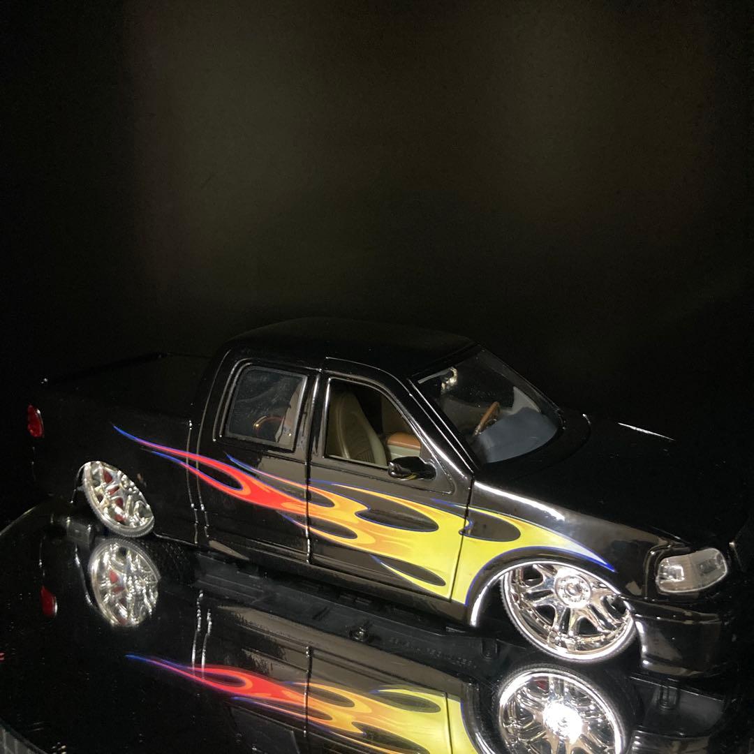 jada toys DUB Ford F-150 1/24 ホーミーズ付き jada toys DUB Ford F-150 1/24 ホーミーズ付き jada toys DUB Ford F
