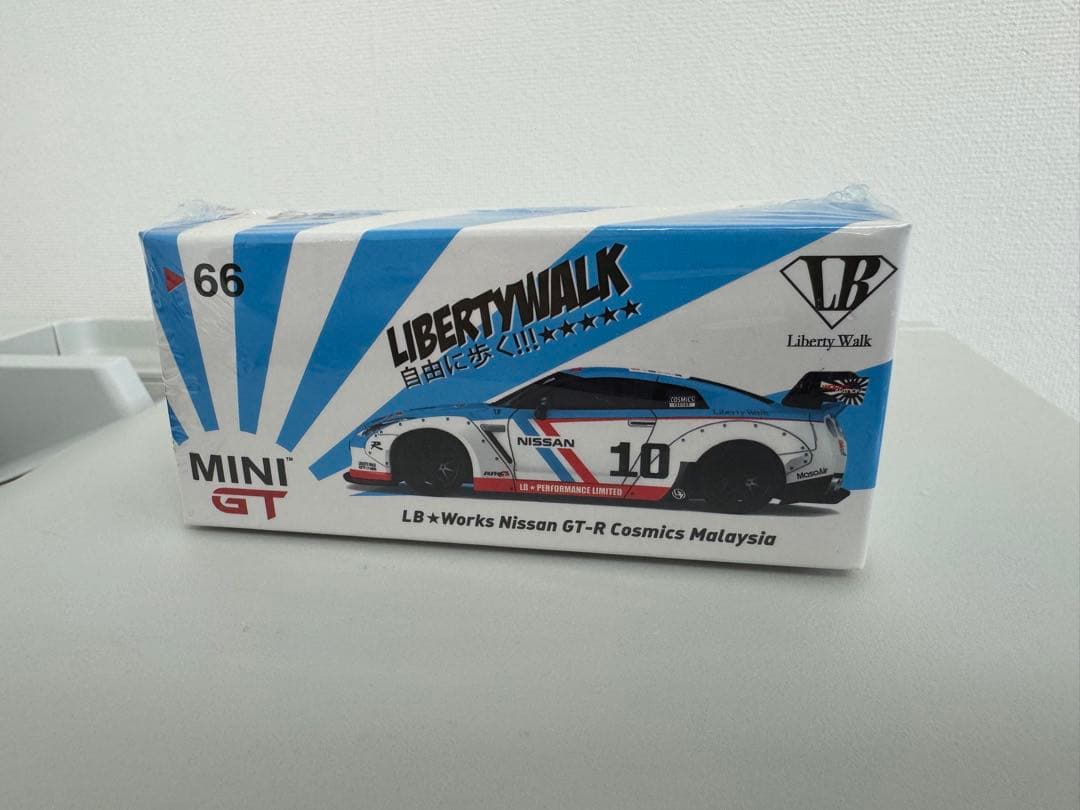 MiniGT LBWK 日産 GT-R No.66 コズミックスマレーシア
