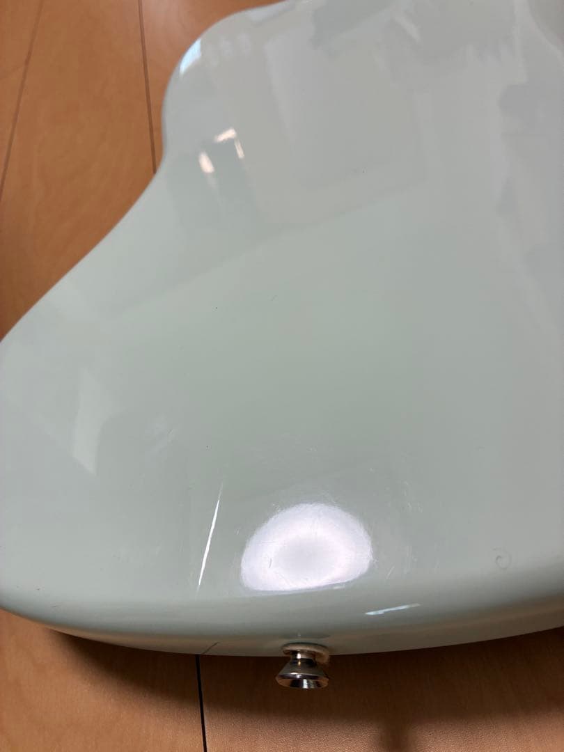 Squier vintage modified jazzmasterボディ