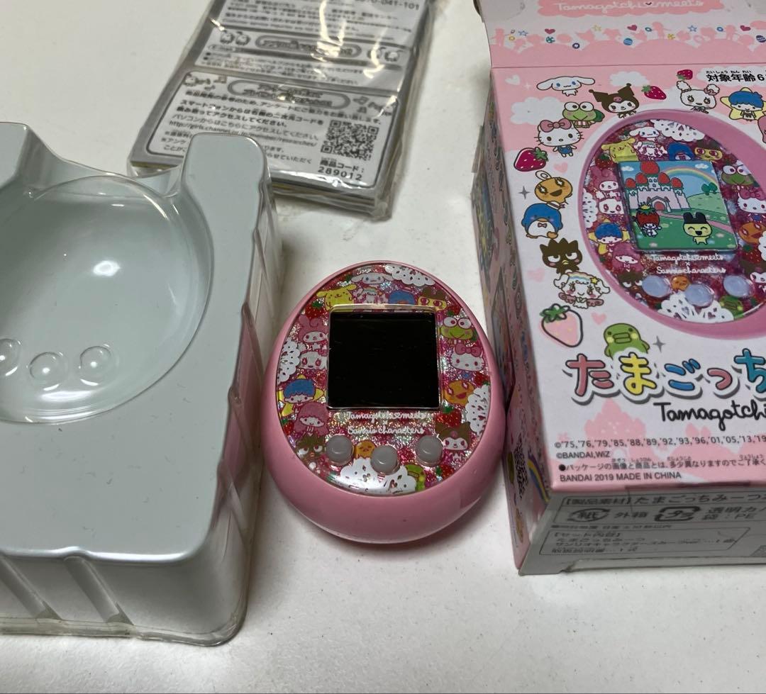 たまごっちみーつ サンリオコラボ　ピンク