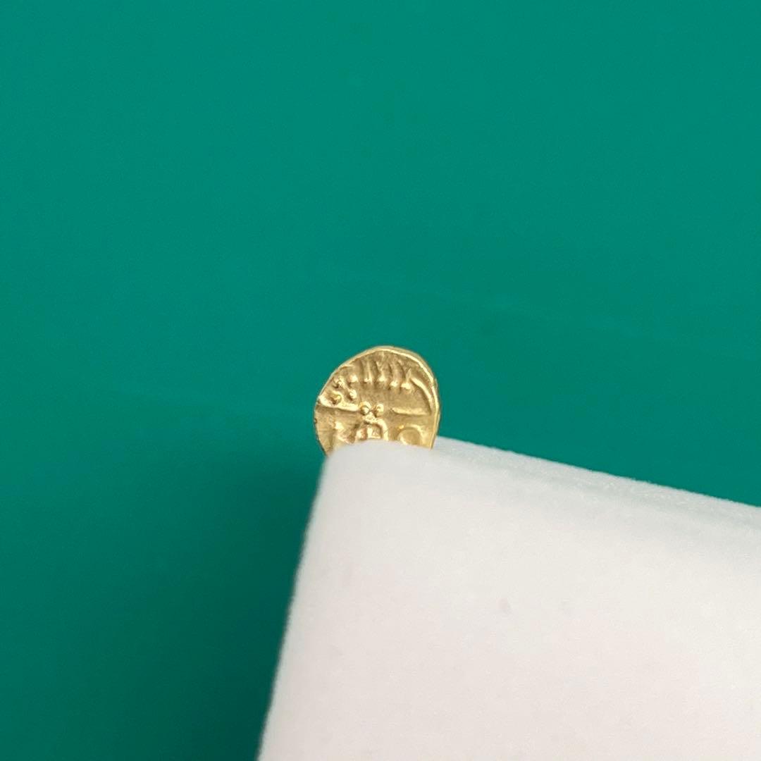 ファナム金貨 チトラドゥルガ ナヤカス政権期 約0.38g No.2093｜