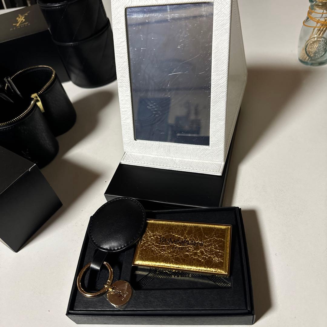 Yves Saint Laurent メイク道具 セット　ノベルティ