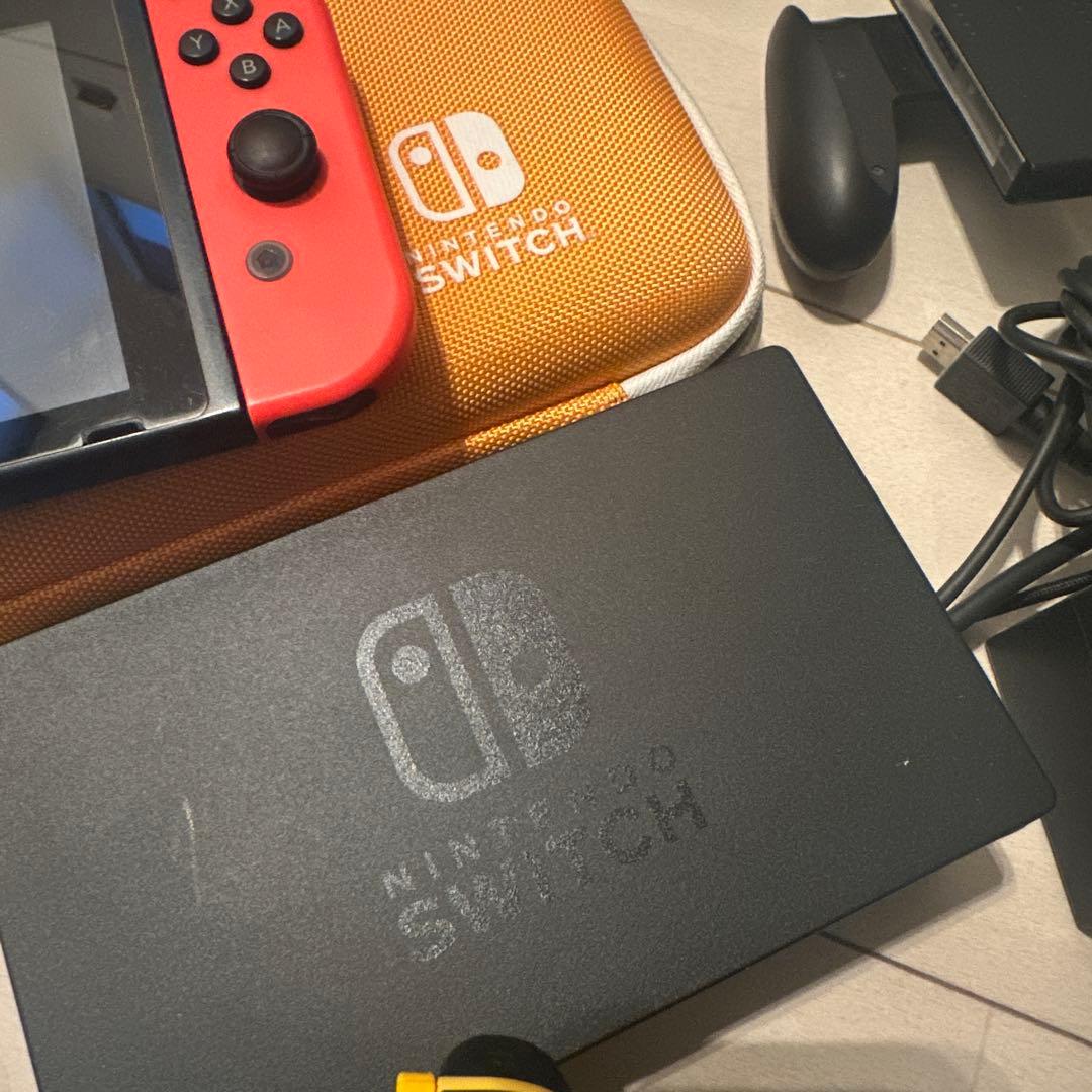 Nintendo Switch 本体 +ジョイコン2つ付き ※箱無し