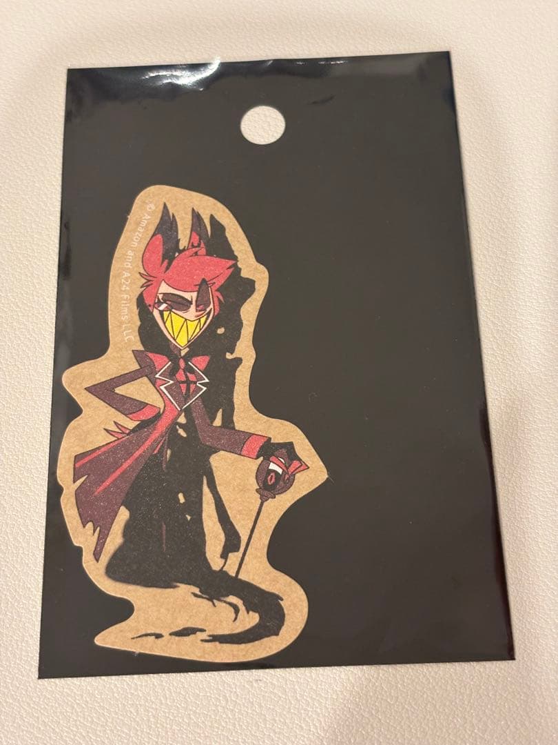 ハズビンホテルポップアップ 池袋　アラスター　おすわりマスコット