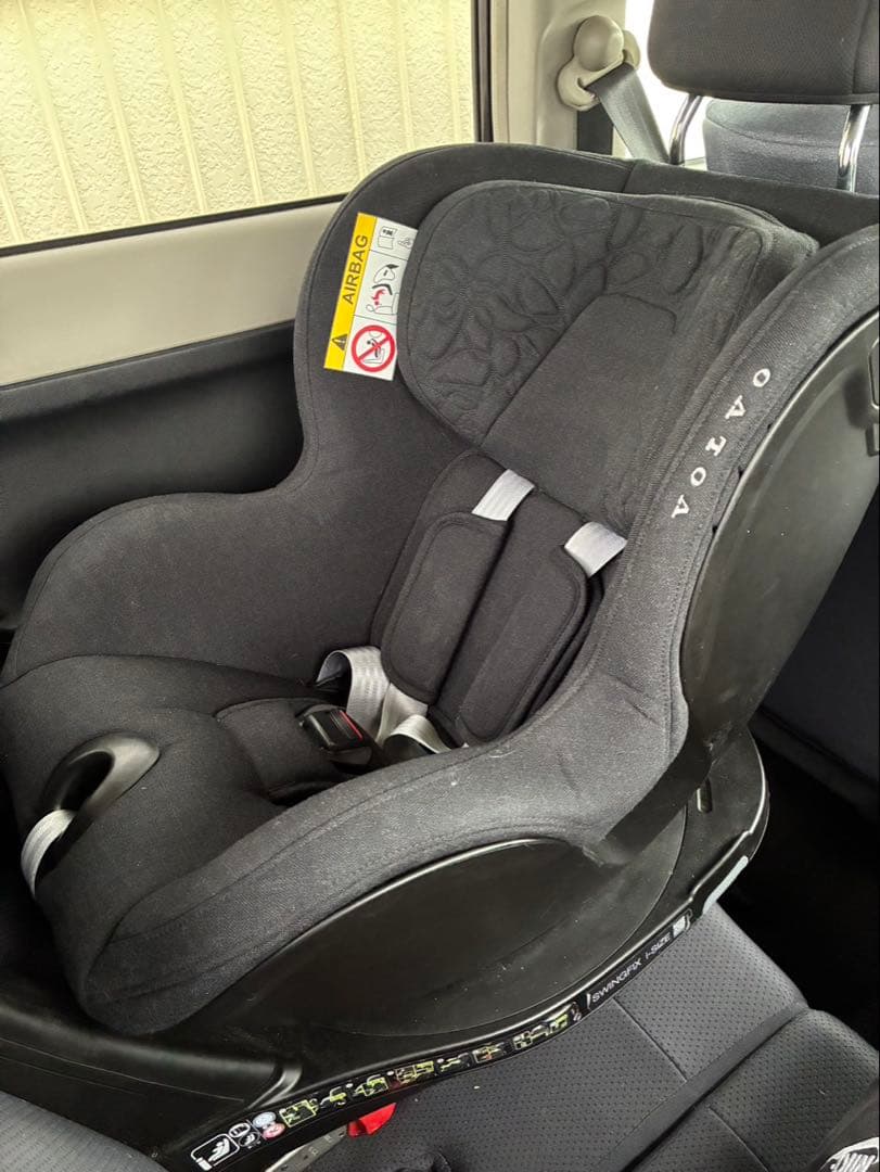 VOLVO 純正チャイルドシートVolvo 純正 チャイルドシート ジュニア