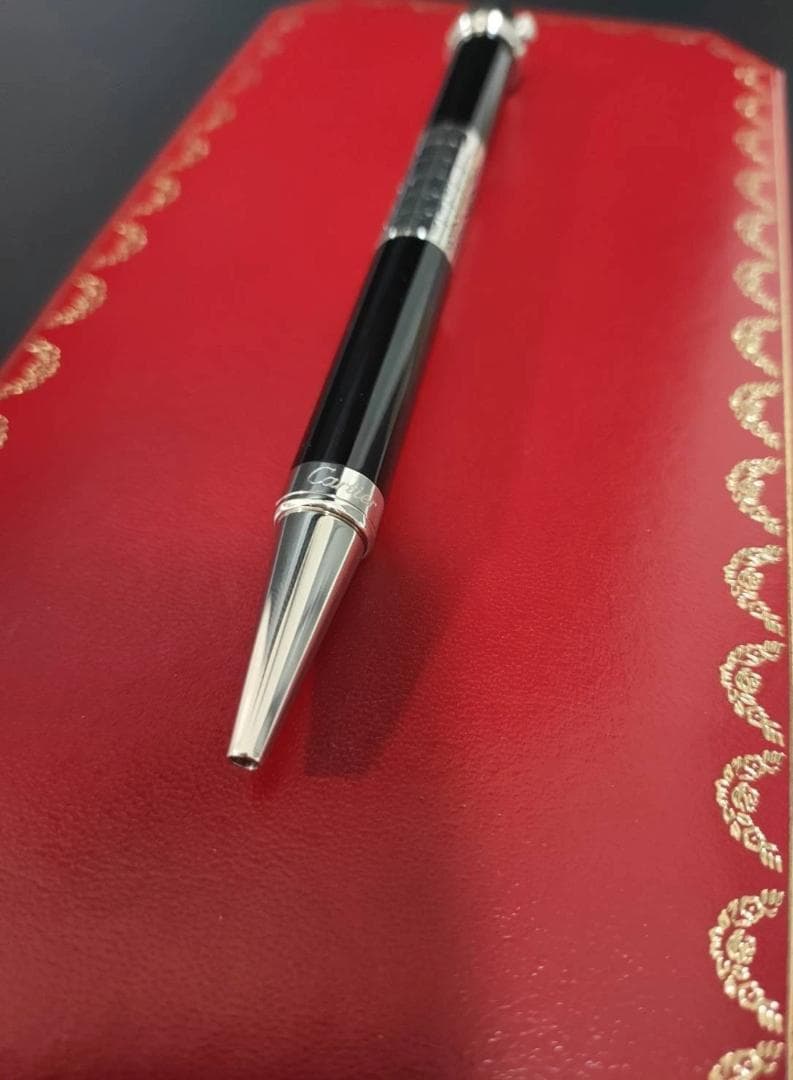 カルティエ 限定品 時計 カレンダー 付きボールペン Watch