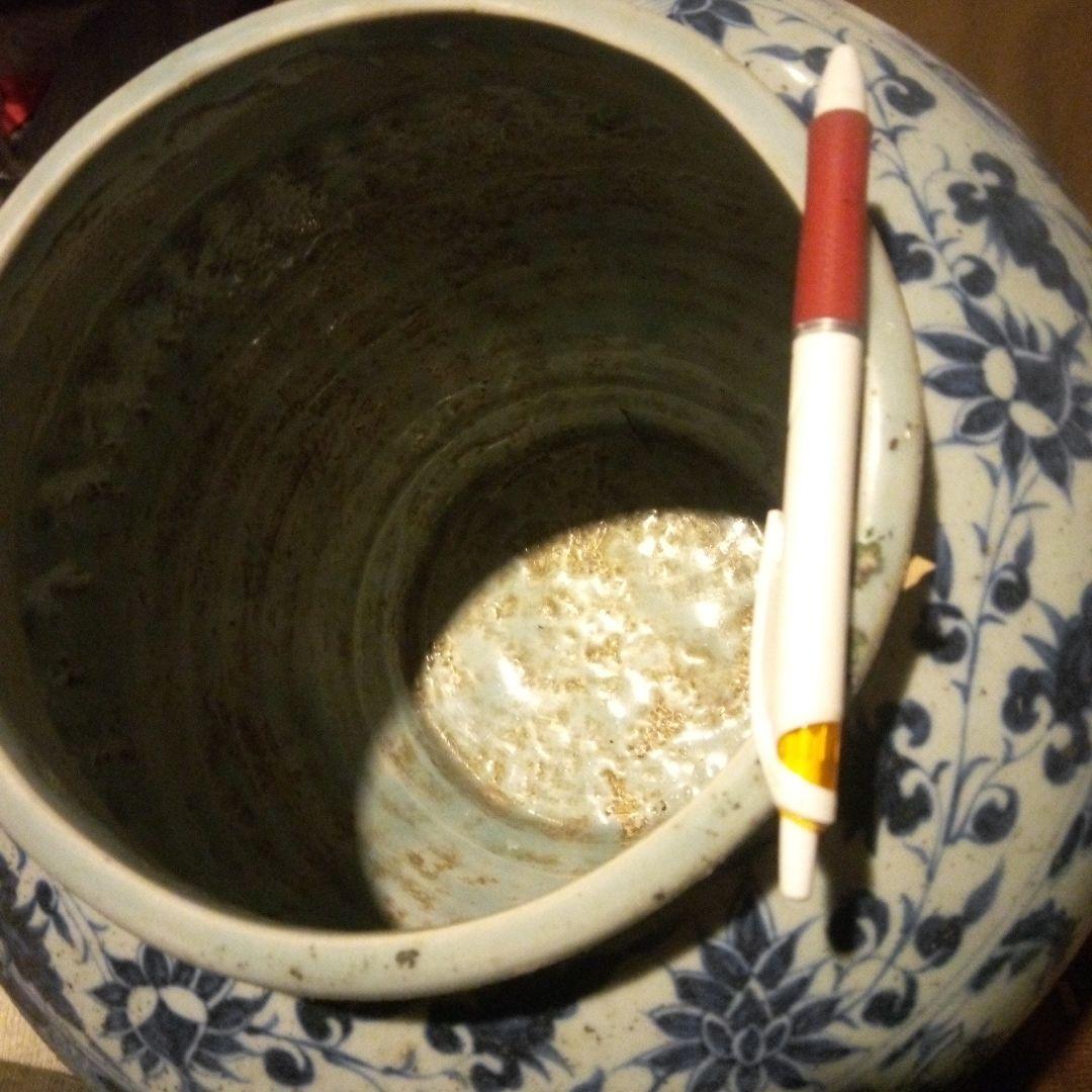 中国陶磁器 元染付 青白磁の陶器 壺 狩猟デザイン